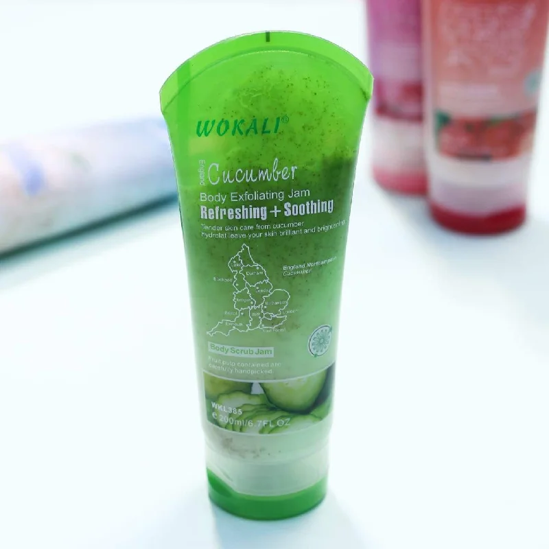 - Cat nail clippers with LED lightsWOKALI BODY SCRUB JAM CUCUMBER 200 ML