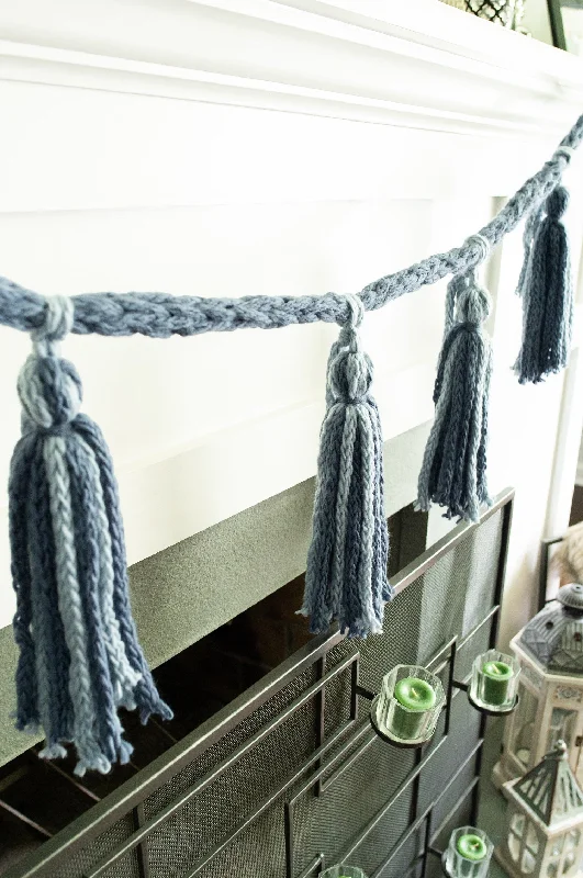 - Automatic induction pet water dispenserTassel Garland (Craft)