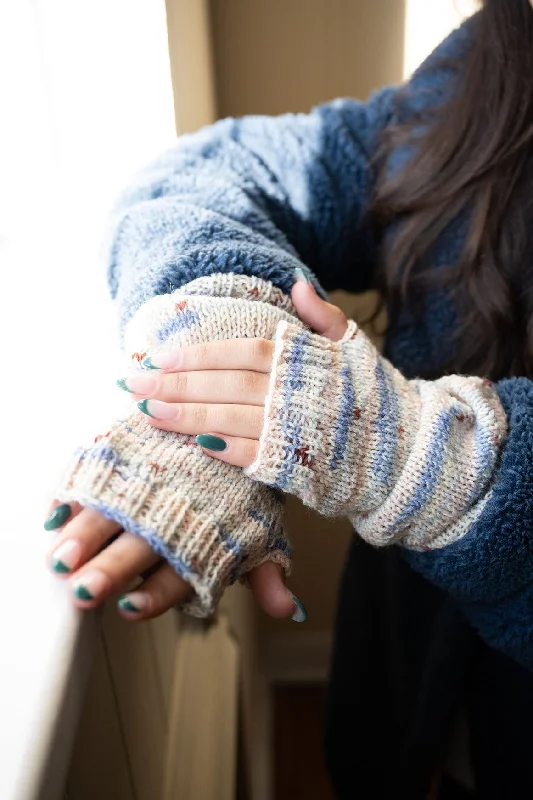 - Pet tear stain cleaning wipesDolce Fingerless Gloves (Knit)