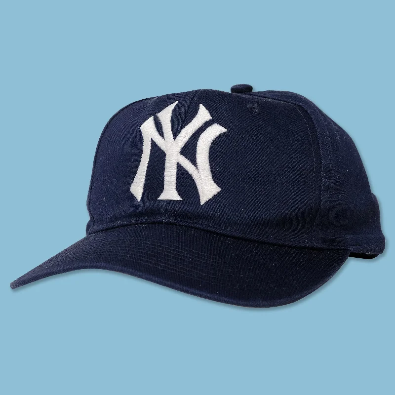 - Smart cat litter box with automatic cleaningVintage New York Yankees Snapback