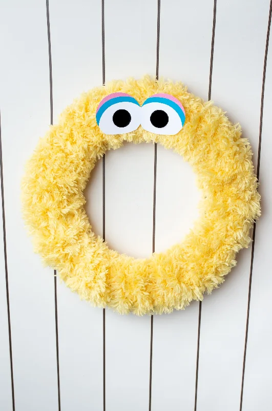 - Custom pet birthday cakeCraft Big Bird Wreath