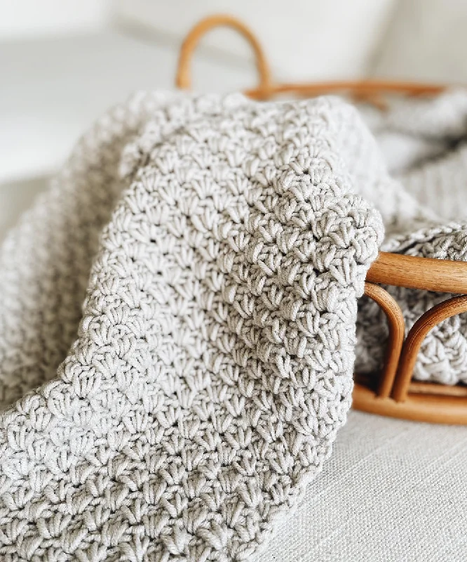 - Dog anti-slip matCrochet Kit - Espas Throw