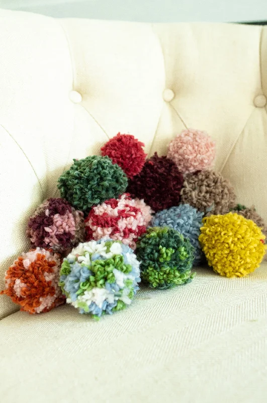 Pet ProductsPlethora Of Pom-Poms (Craft)
