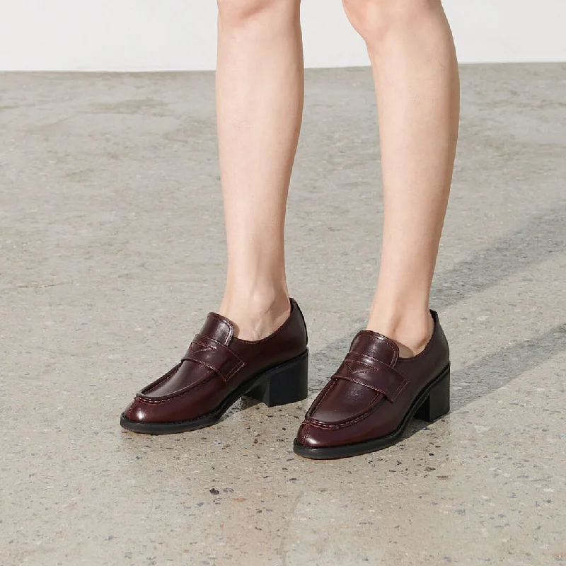 SHARE - heeled loafer