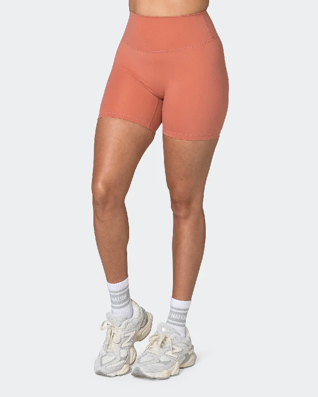 Game Changer Scrunch Midway Shorts - Powdered Pink